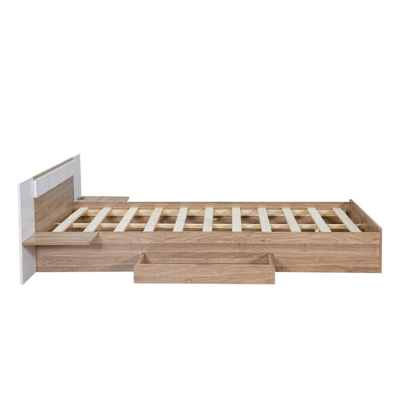 Lit plateforme queen-size avec tête de lit