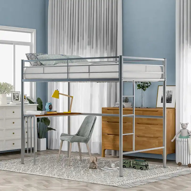 Lit mezzanine en métal avec bureau, échelle et barrières de sécurité